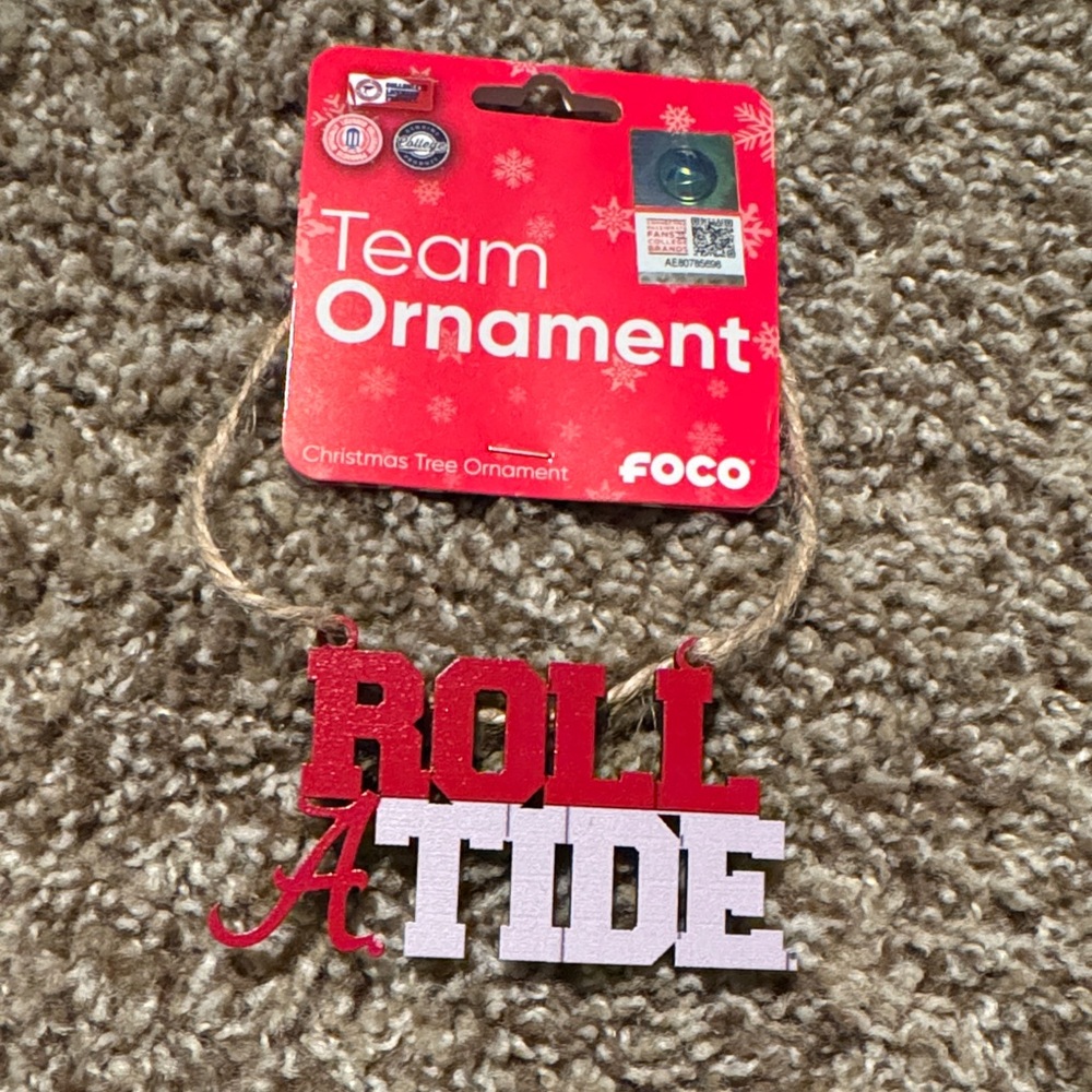 Roll Tide painted wood Team Ornament for holiday, car, home or office - NWOT!